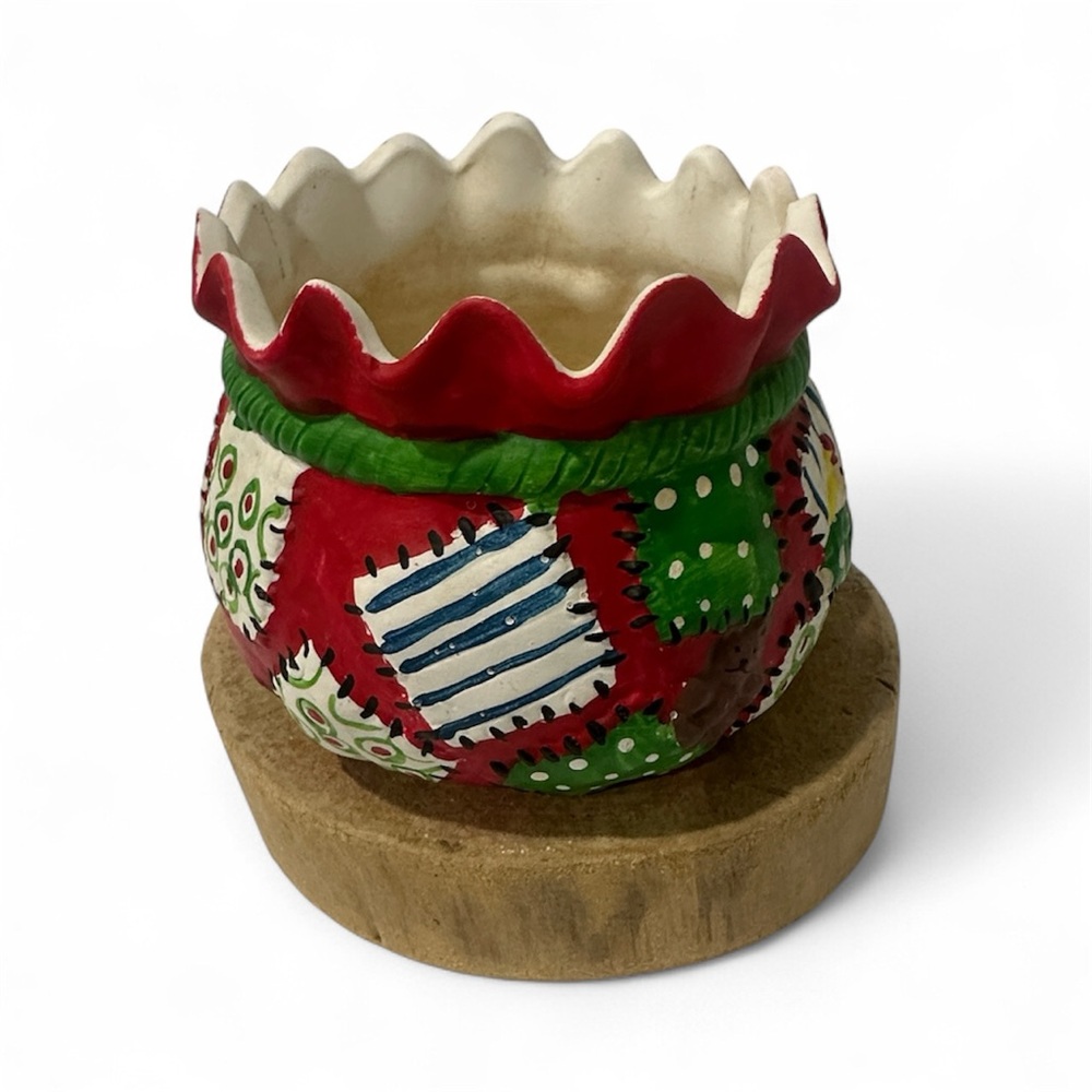 Vintage Christmas planter.